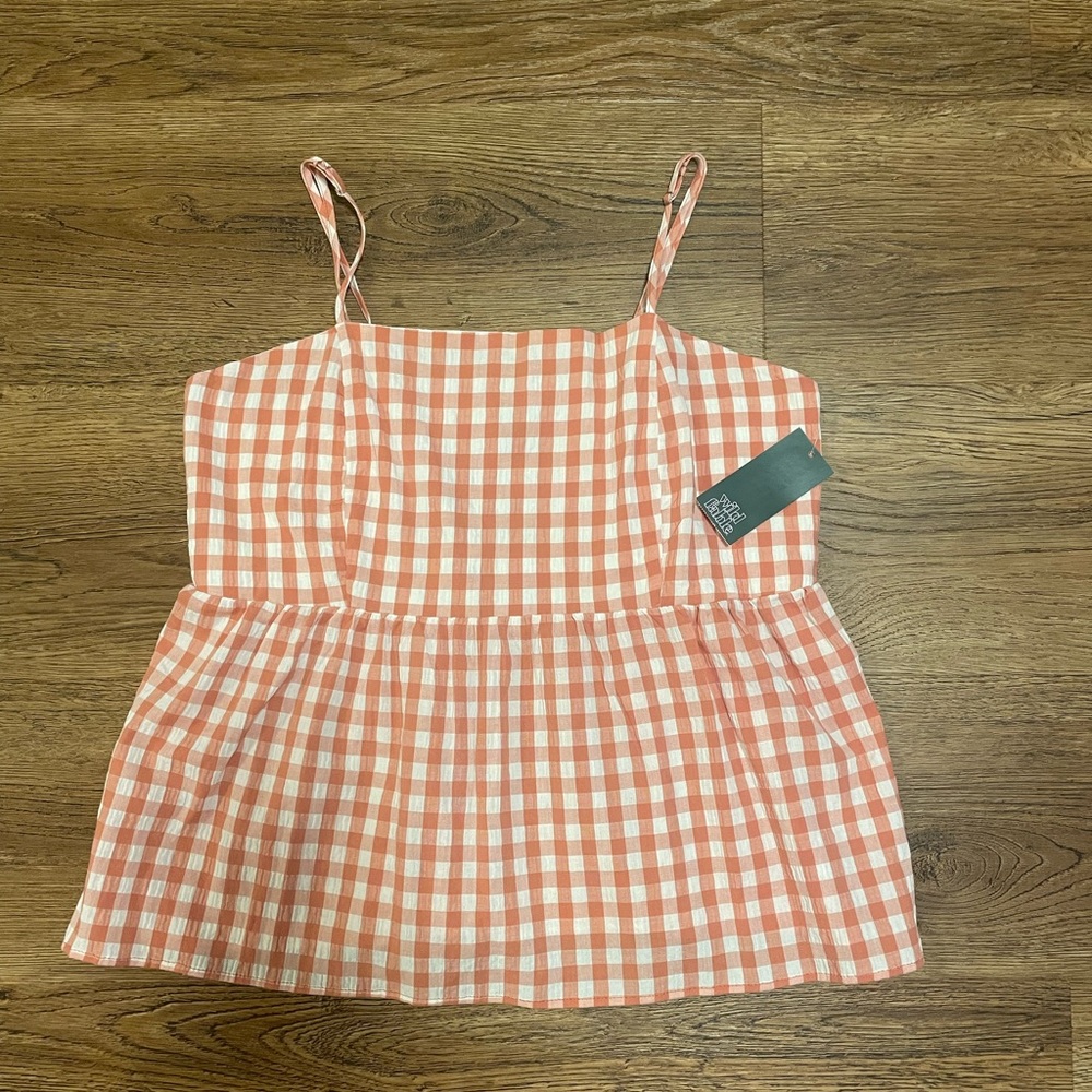 Wind fable salmon pink and white plaid tank top